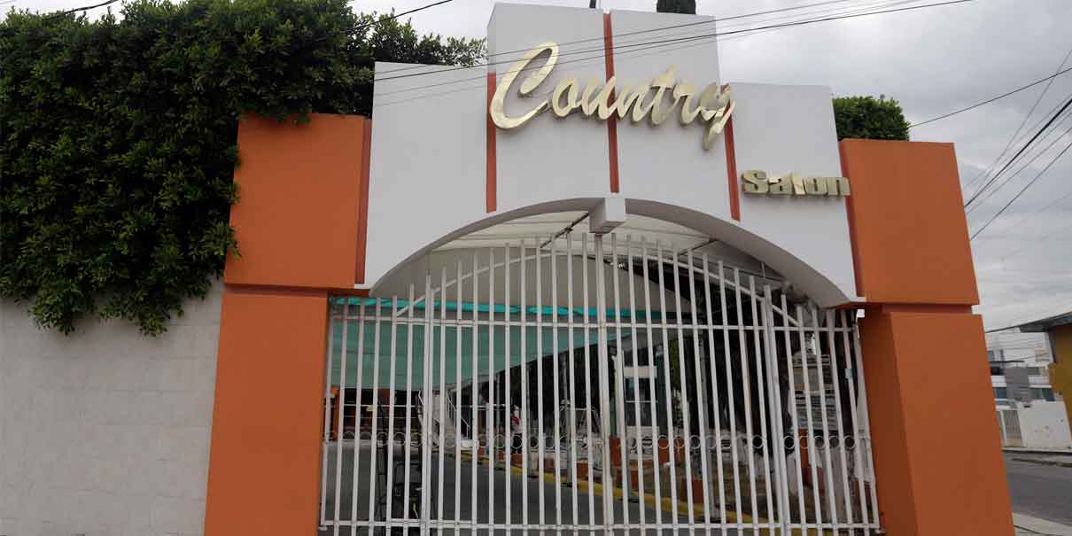 Salones de fiesta y banquetes en espera para poder abrir