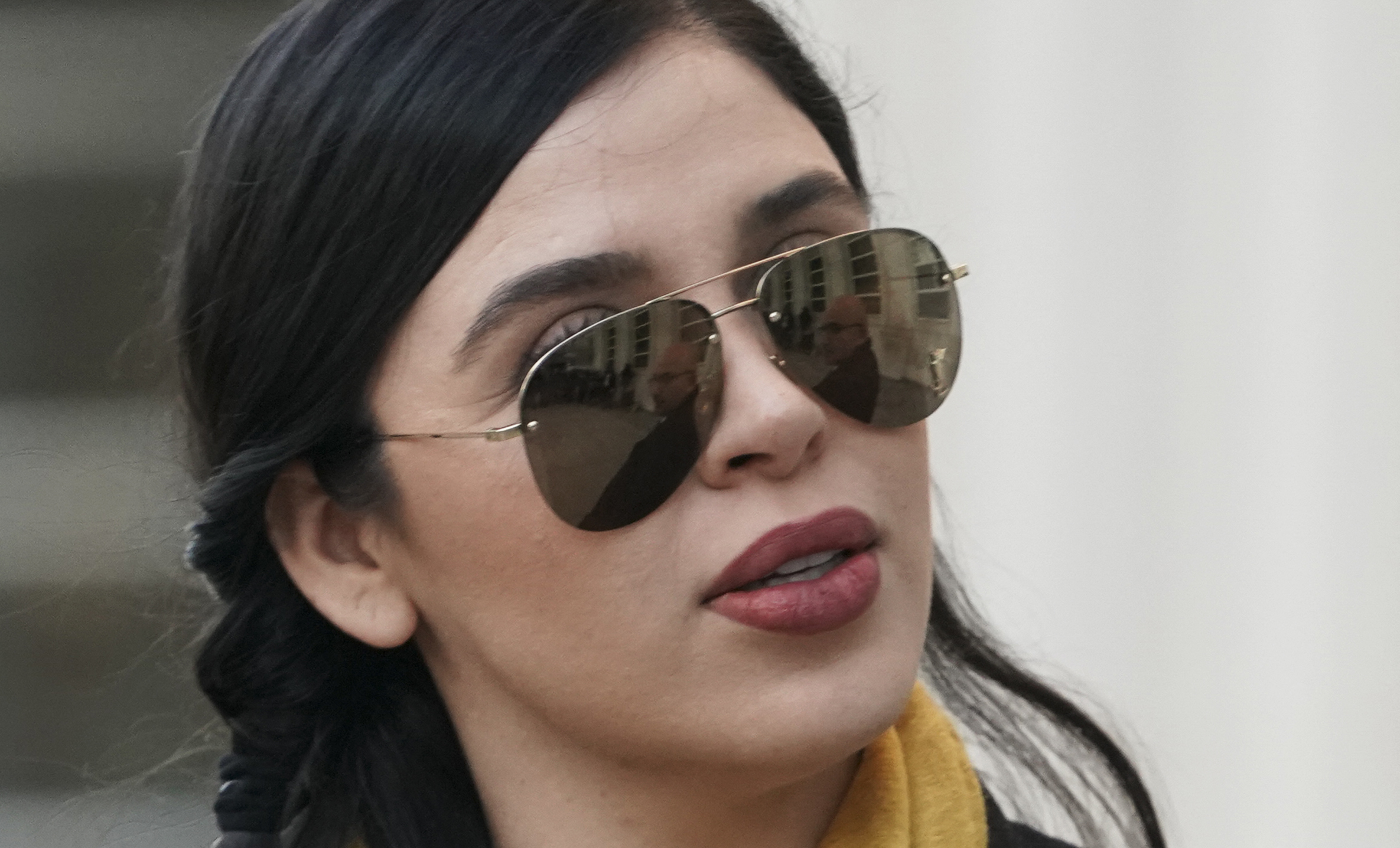 Emma Coronel, esposa del ‘Chapo’ Guzmán, es arrestada en EU por tráfico de drogas