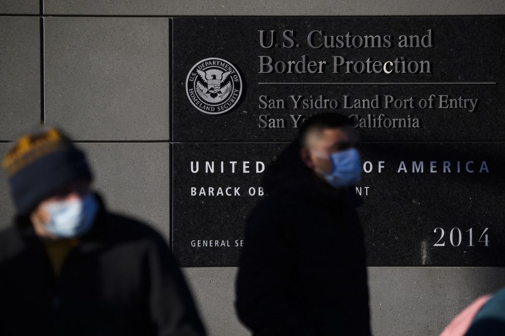 México plantea extender un mes más restricciones en la frontera con EU por COVID-19
