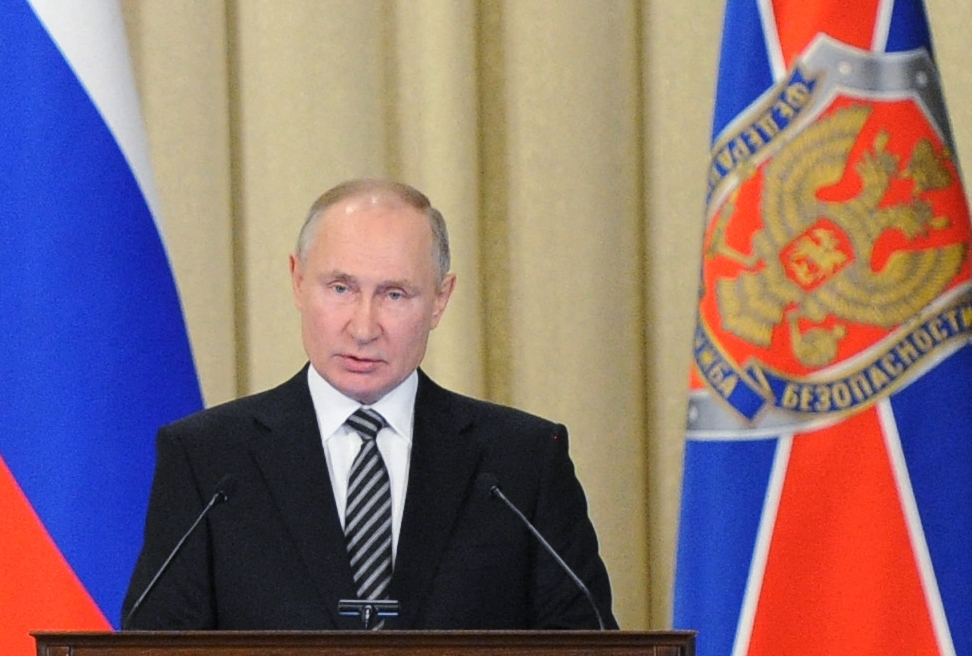 Rusia decreta multas y prisión contra manifestantes e internet