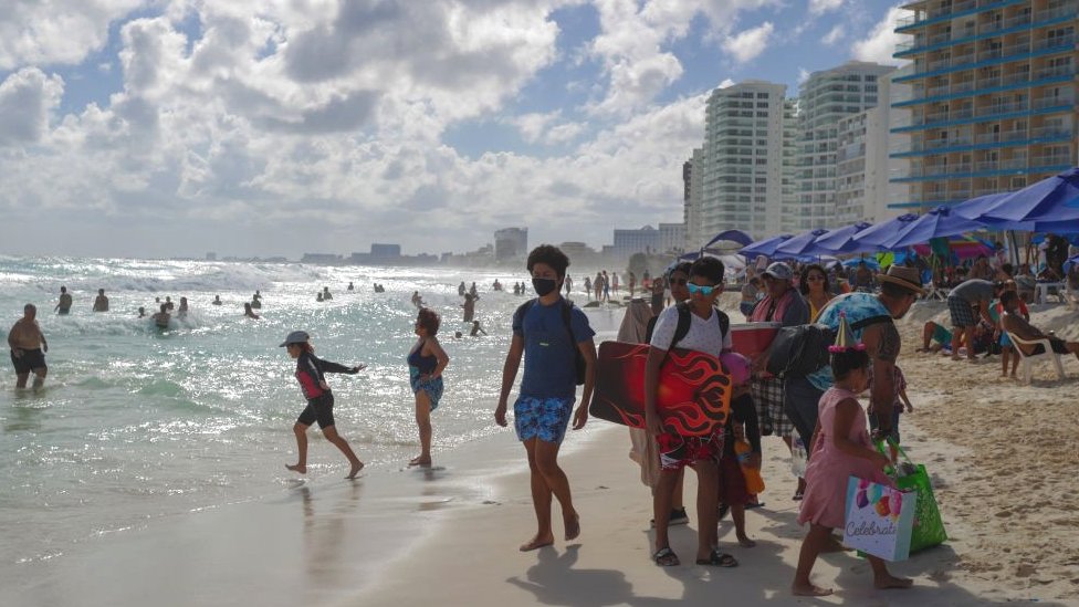 Cómo México se convirtió en un oasis para turistas extranjeros en medio de la pandemia