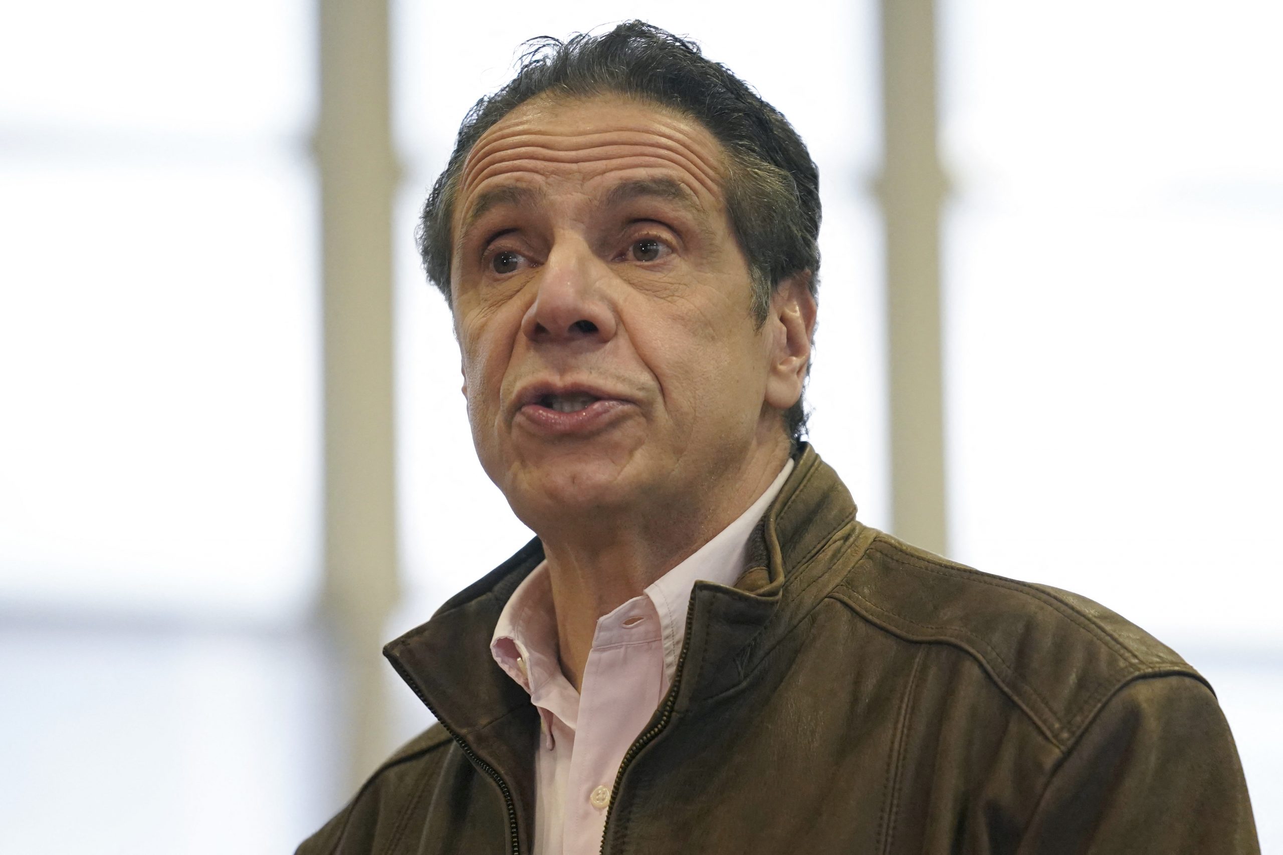 Gobernador de Nueva York se niega a renunciar tras denuncias en su contra por acoso sexual