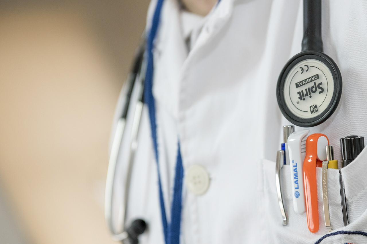 Médicos privados aún sin vacunas, ni información: Clúster Médico