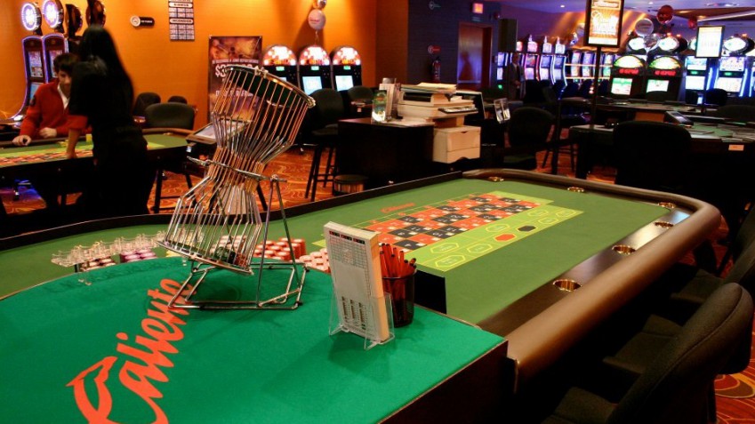 Gobierno de Bonilla decomisa 208 máquinas de juego a casino del precandidato Hank