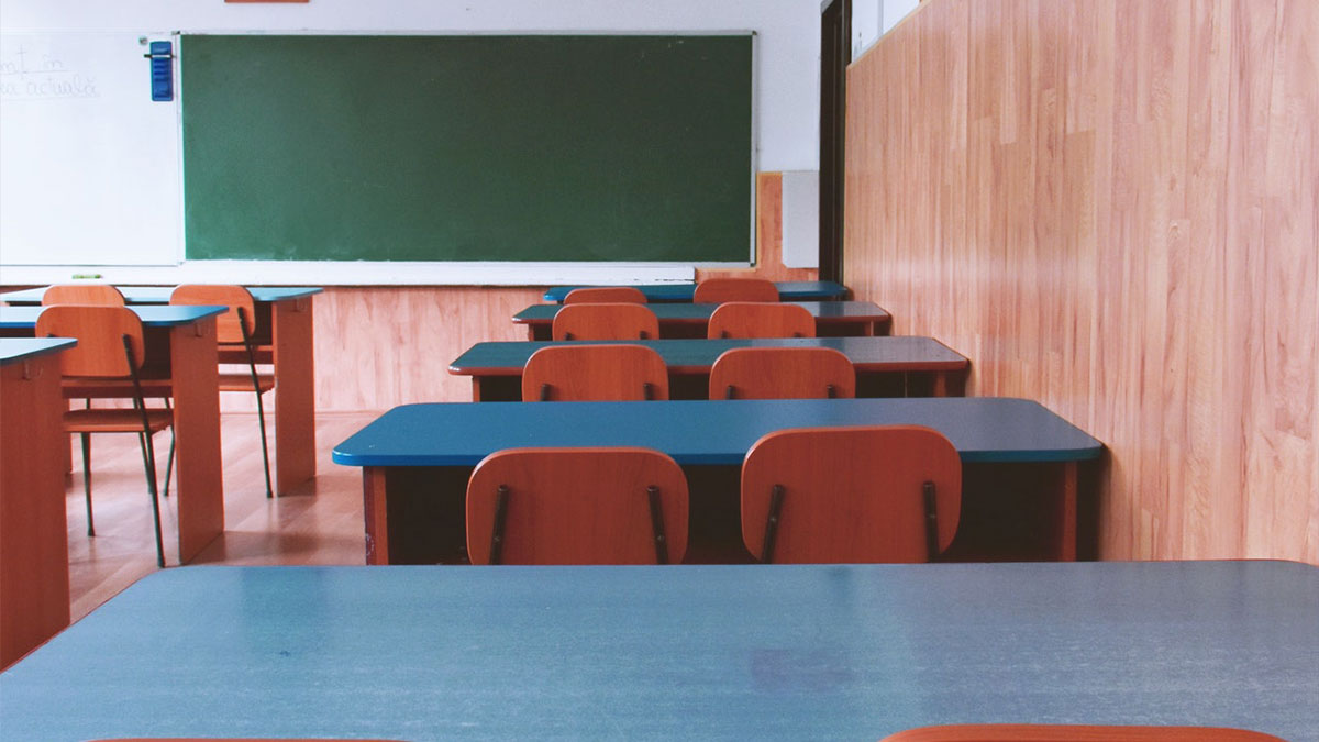 Exigen a Vila retorno a clases