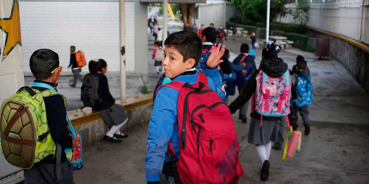 Co confían padres de familia mandar a la escuela a sus hijos en agosto