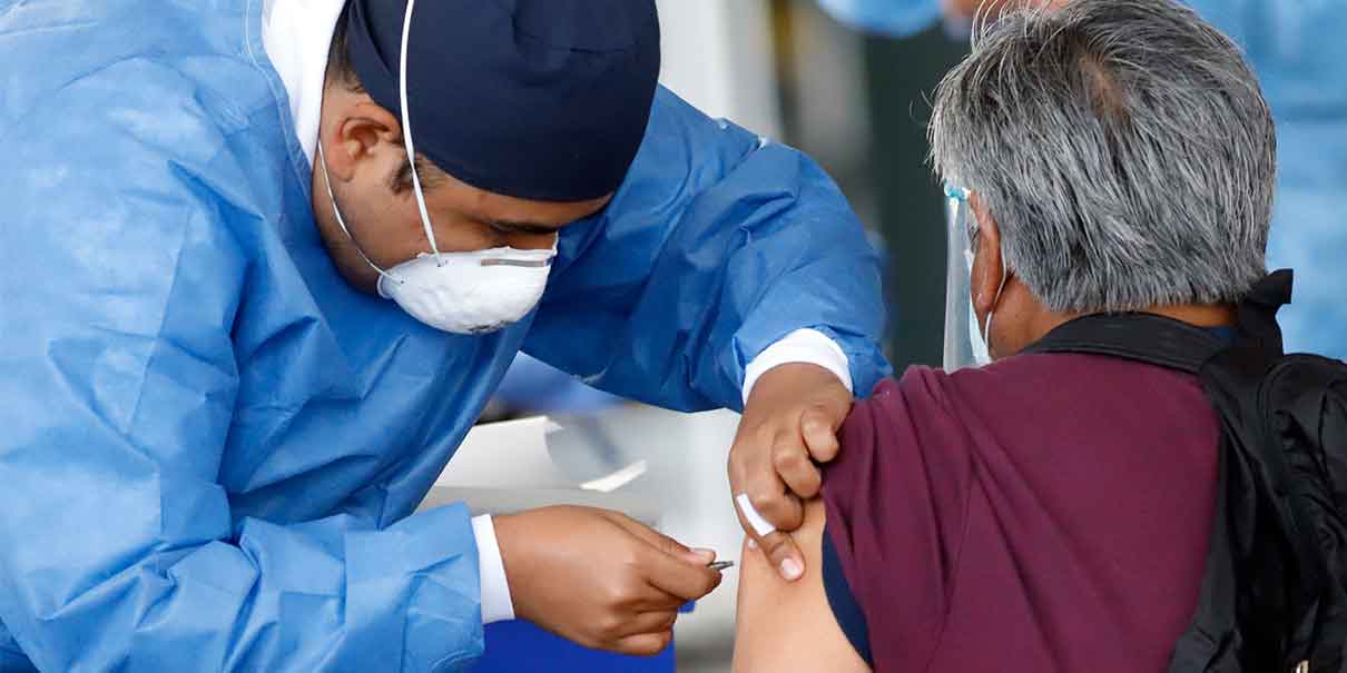 Registran en Puebla 27 casos Covid tras ser vacunados, 2 murieron