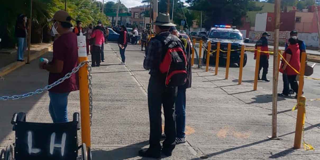 Semivacíos los 19 puntos de vacunación en Puebla capital