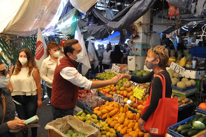 Propone Arturo Ávila apoyo a la economía local en Aguascalientes