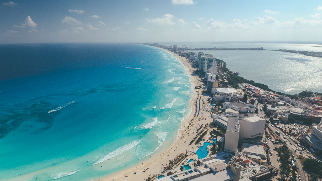 Inversiones turísticas por 1,600 millones DD en Quintana Roo