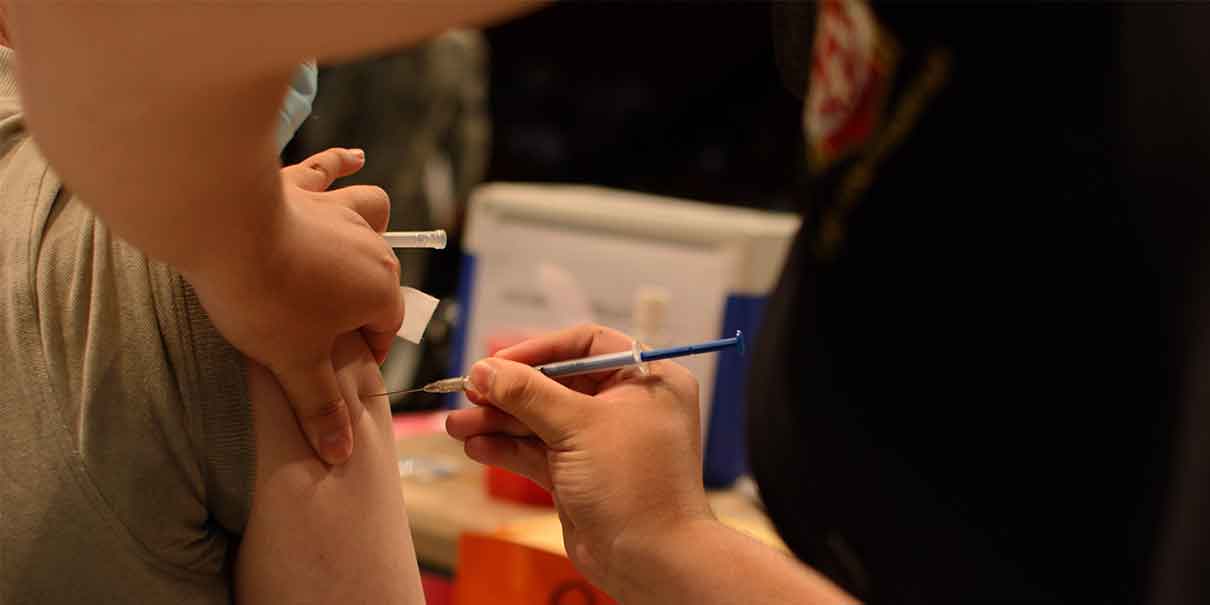 En Serdán, 7 docentes registran reacción negativa a vacuna Cansino