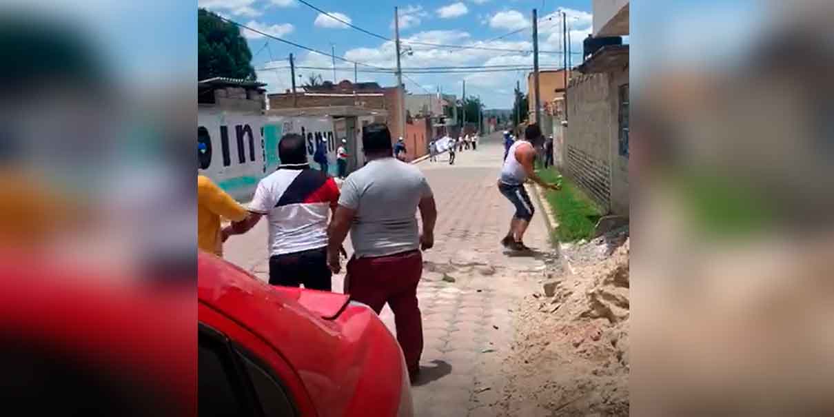 VIDEO. Candidato del PAN es recibido a pedradas