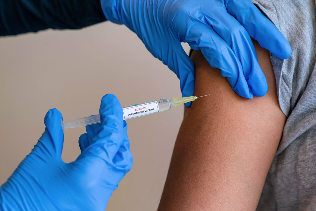 Covid-19: la OMS afirma que las vacunas funcionan contra &#8220;todas las variantes del virus&#8221;