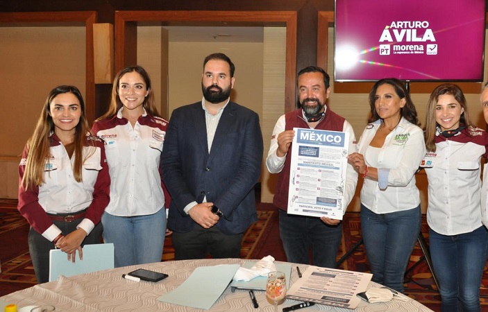 Presenta Arturo Ávila propuestas ante integrantes de la COPARMEX Aguascalientes