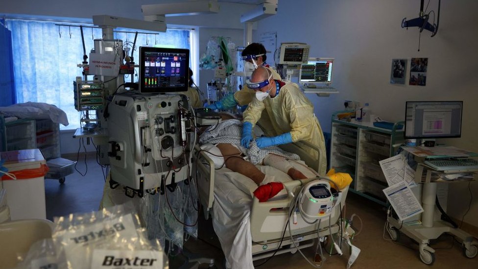 Coronavirus | &#8220;Niebla en el cerebro y un dolor punzante en las piernas&#8221;: dentro de una clínica de recuperación para pacientes con covid de larga duración