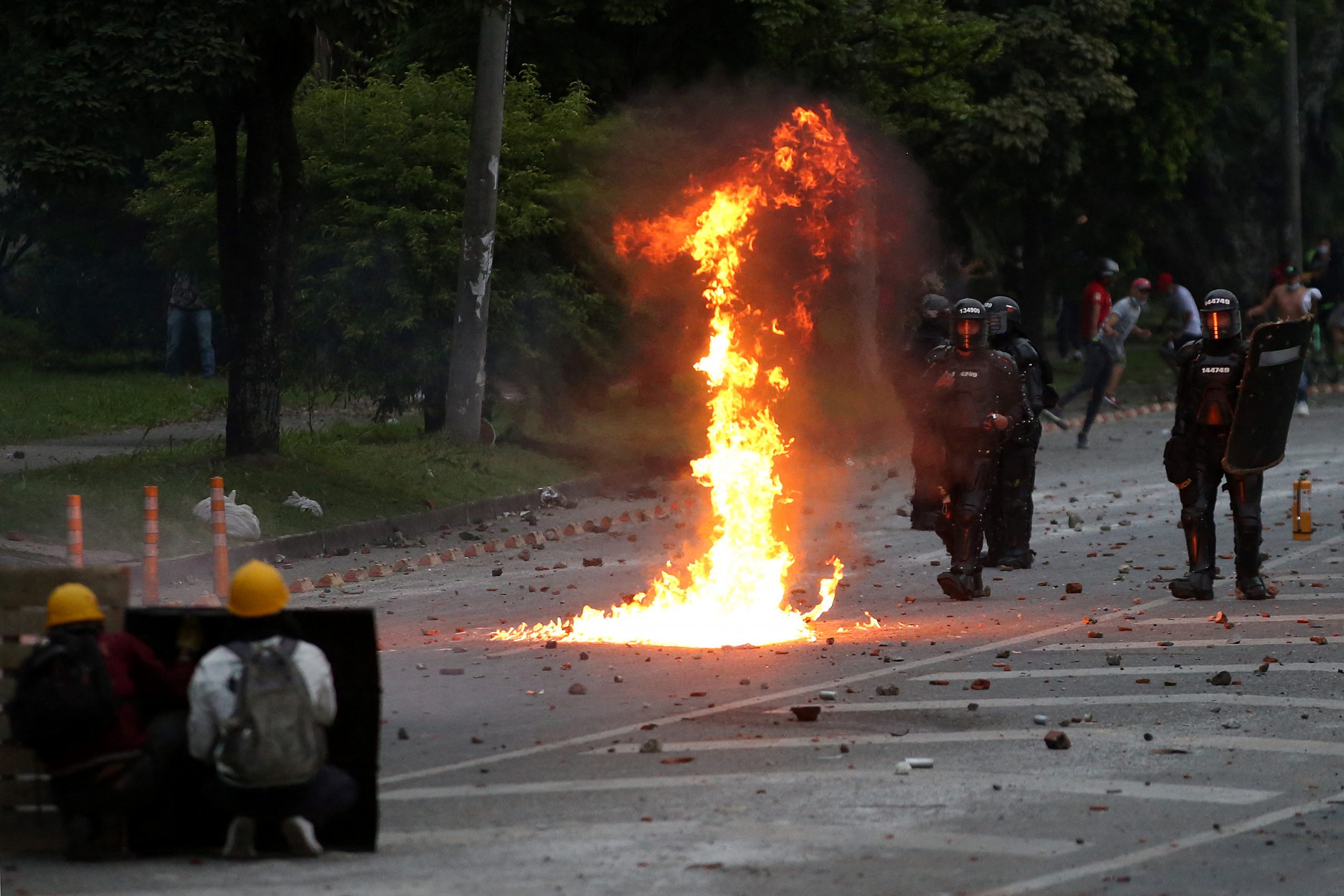 Colombia: nuevo choque entre policía y manifestantes deja un muerto; ya suman 62 decesos