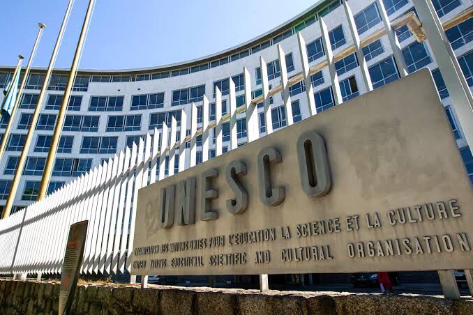 Favorecen Huawei y la UNESCO el desarrollo de talento digital en AL
