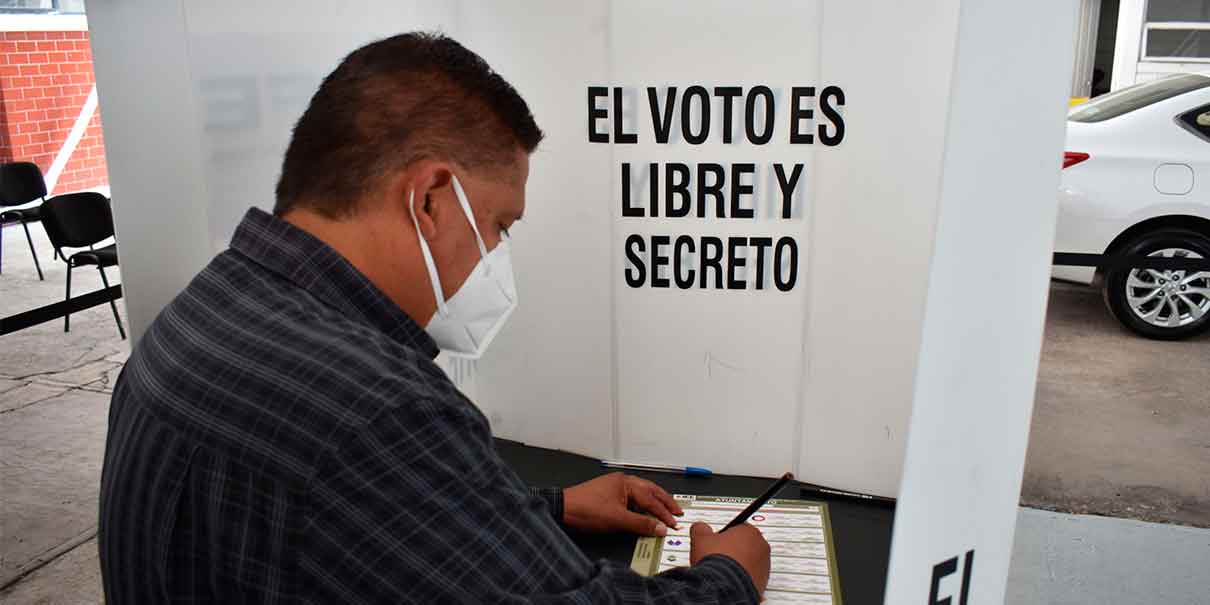 Poblanos sin cubrebocas no podrán votar