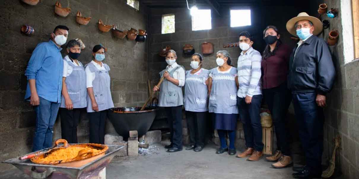 Cocineras poblanas, finalistas del concurso A qué sabe la Patria