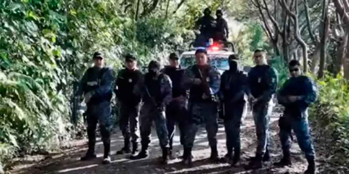 Policías estatales de Puebla cantan rap para amenazar a criminales