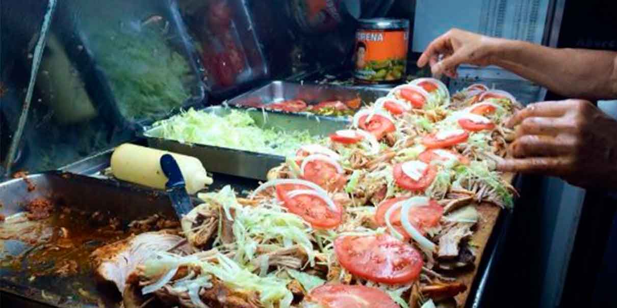 Por inflación restauranteros suben sus precios
