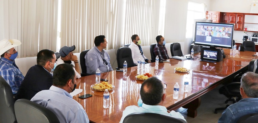 Instalan mesa de diálogo productores e industriales del sector lechero en Aguascalientes