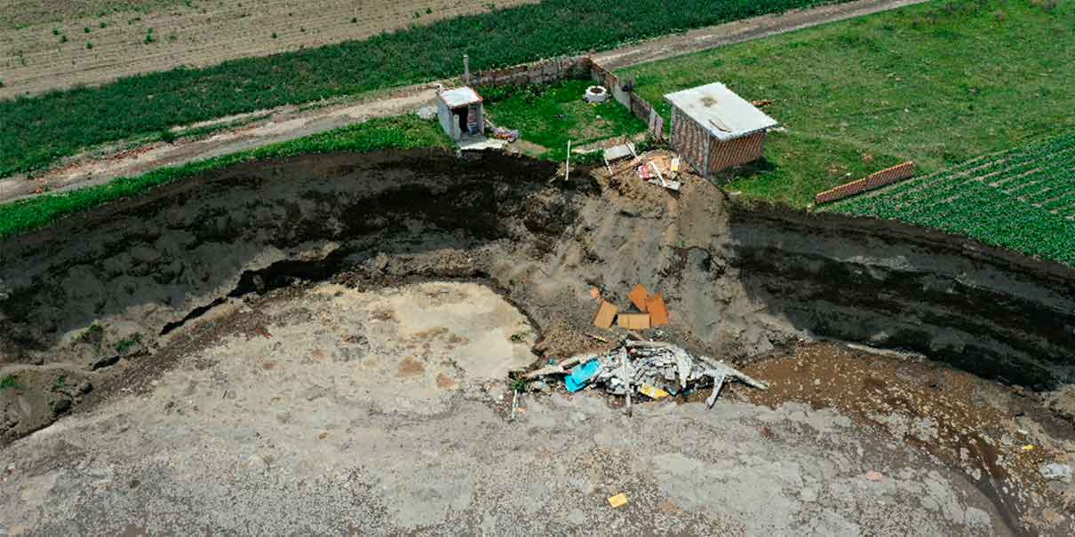 Todo el perímetro en la zona del socavón está en riesgo