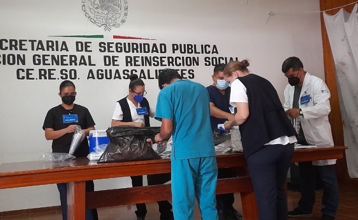 Aplican vacuna Cansino a personas privadas de la libertad mayores de 30 años en Aguascalientes