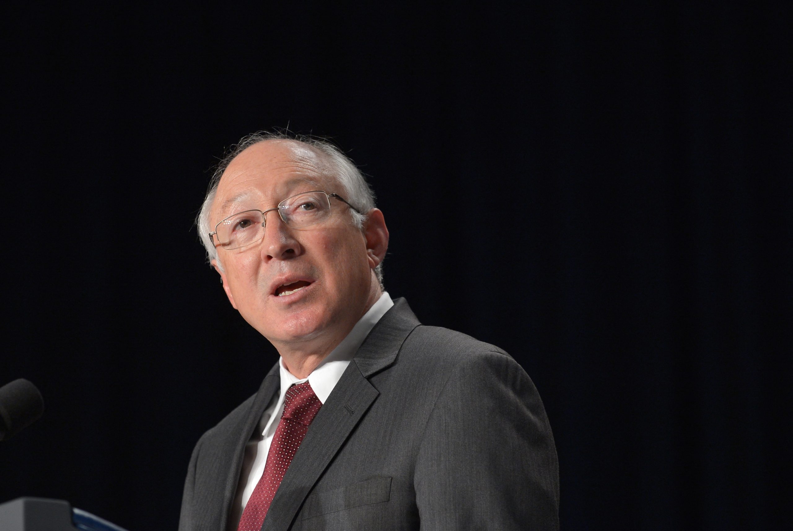 EU: Senado confirma a Ken Salazar como embajador en México