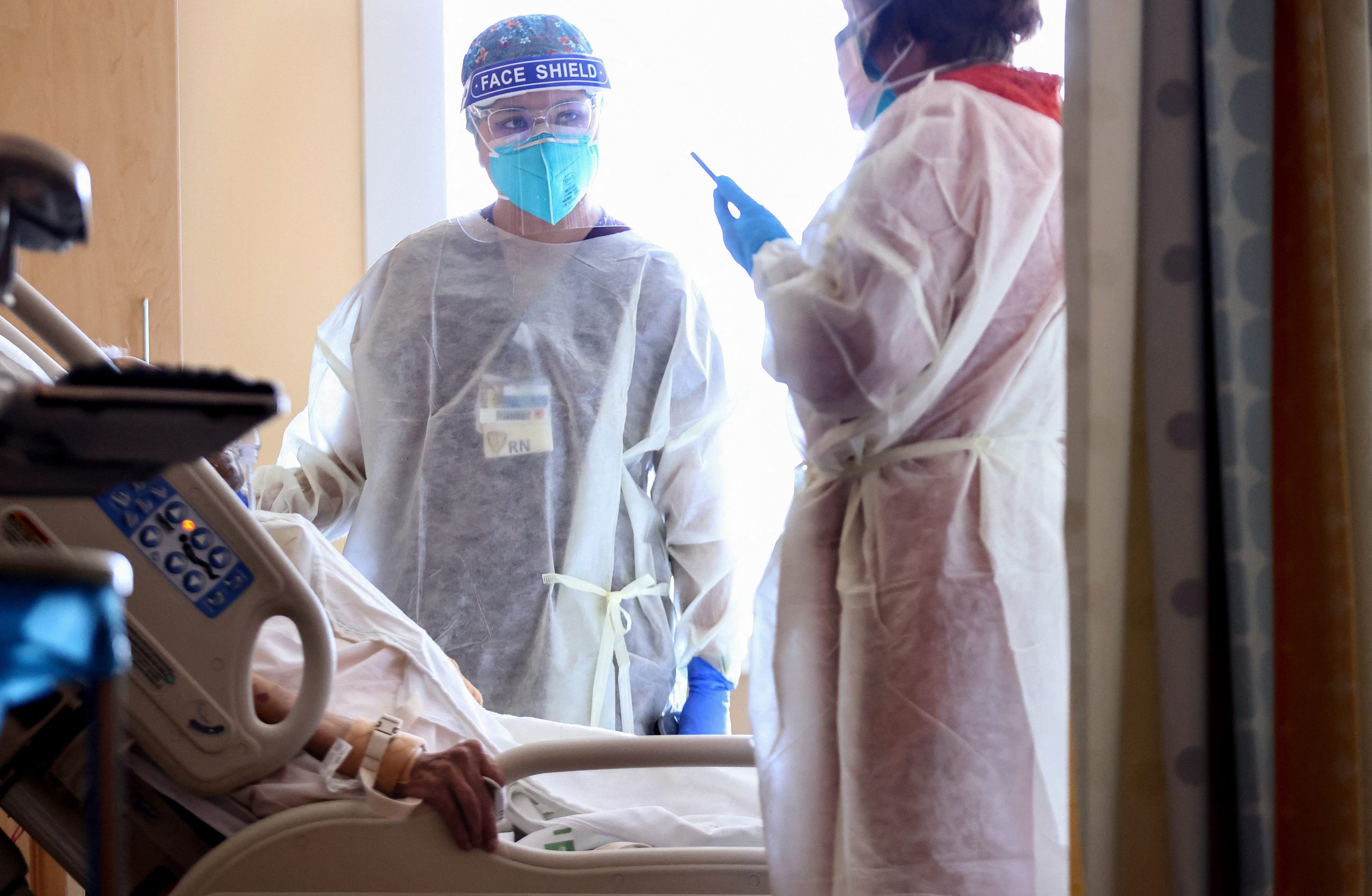 Estudio identifica riesgos de infarto agudo de miocardio y accidente cerebrovascular asociados con covid-19