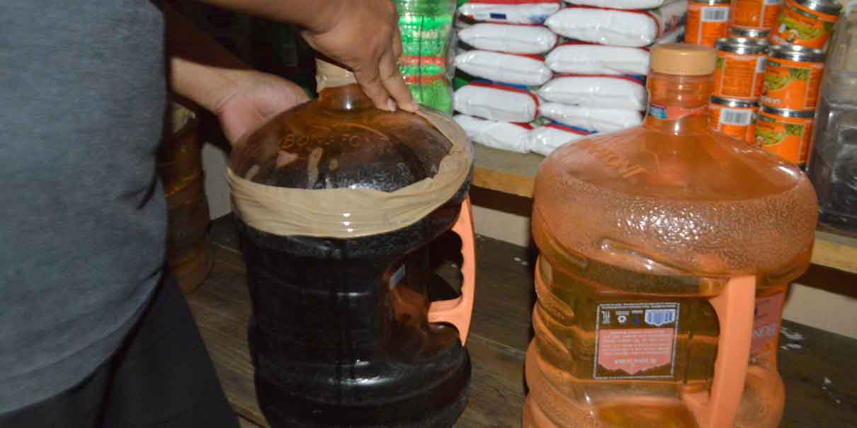 Logran-capturar-a-tendero-que-vendia-alcohol-adulterado-en-El-Seco