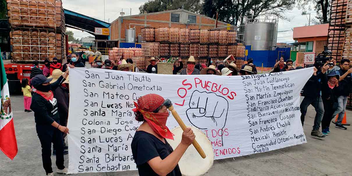 Pobladores de Juan C. Bonilla irrumpen en Bonafont y hacen daños