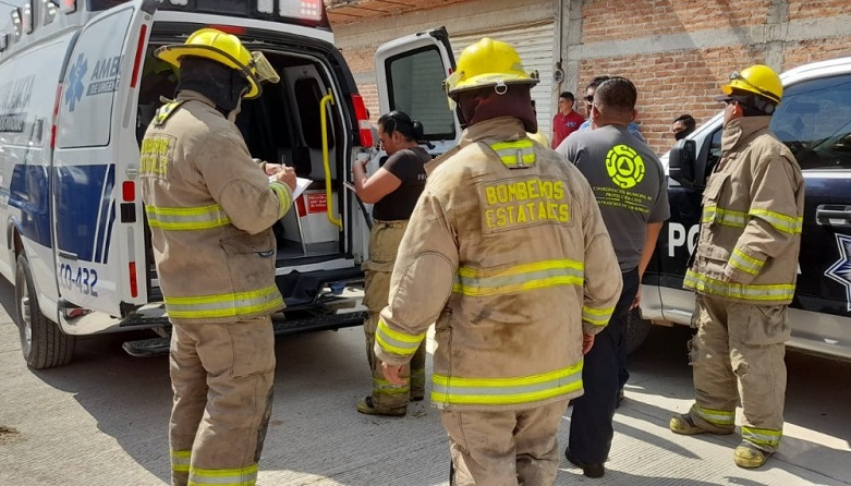 Sofocan flamazo tras llenar un cilindro de gas L.P. en una vivienda de Pabellón de Arteaga