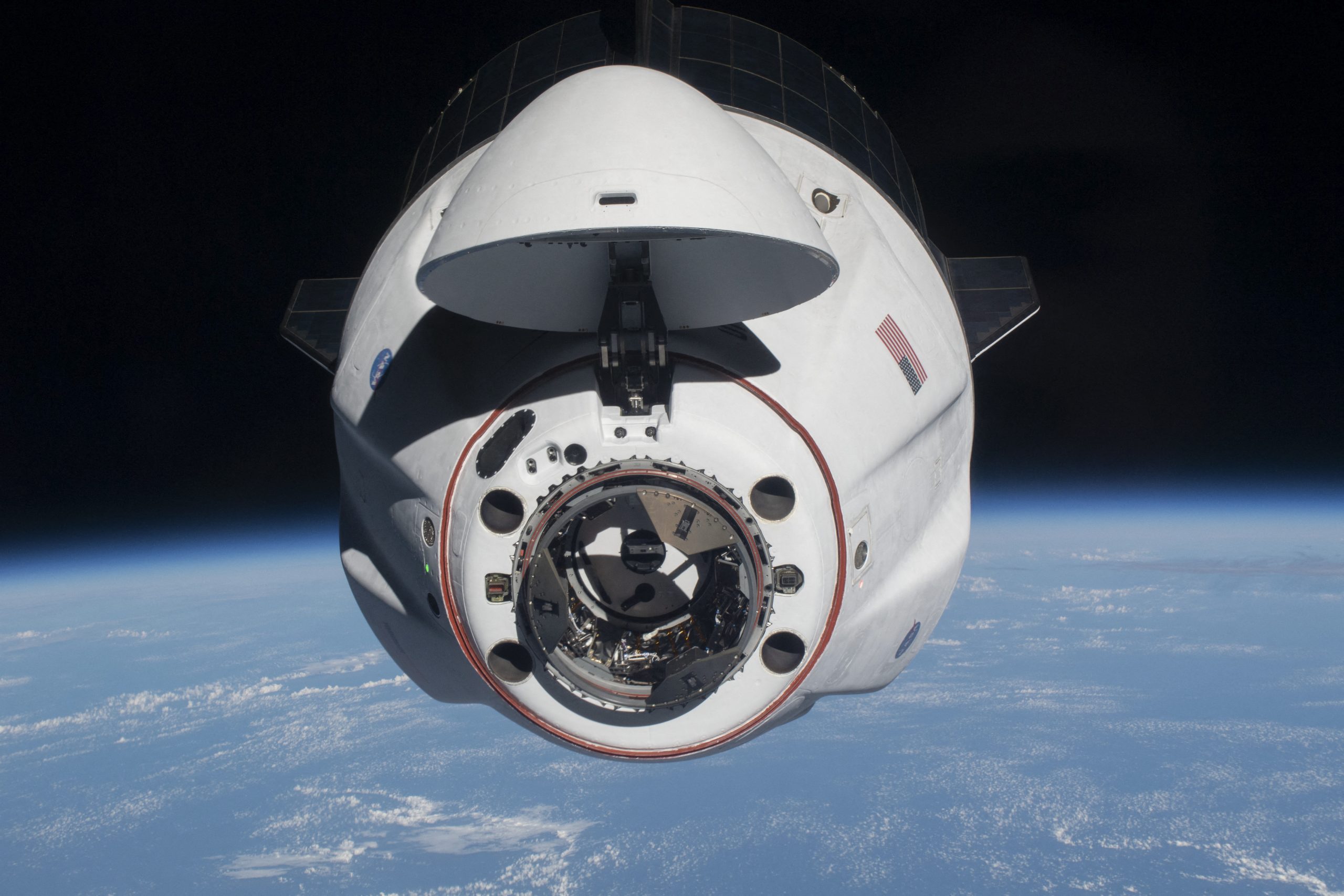 Tripulación de SpaceX estará integrada por novatos y sin ningún astronauta profesional a bordo