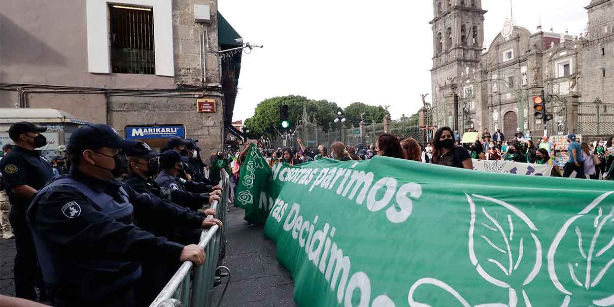 Colectivos: la decisión de la SCJN sobre despenalizar el aborto se debe acatar en Puebla