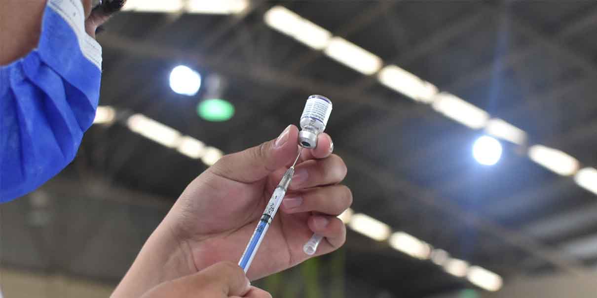 Destinan a municipios de Puebla de alta marginación vacunas Pfizer, SinoVac y Cansino