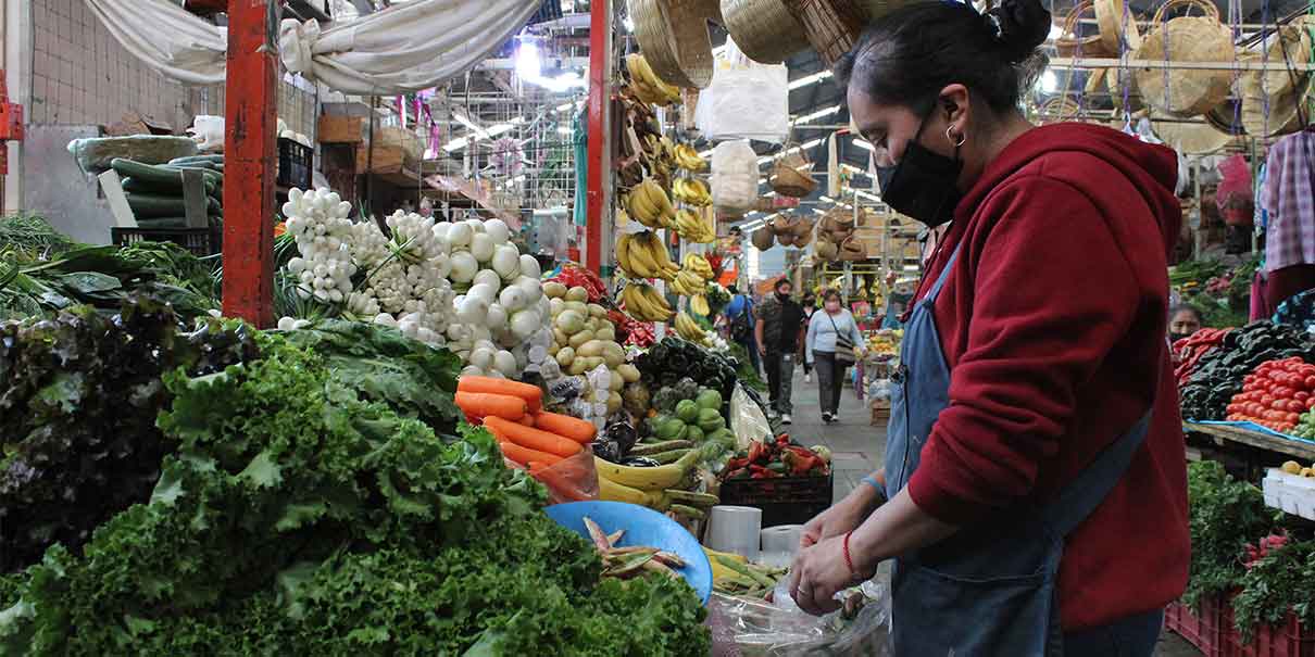 Poblanos gastarán hasta mil 800 pesos para la noche mexicana
