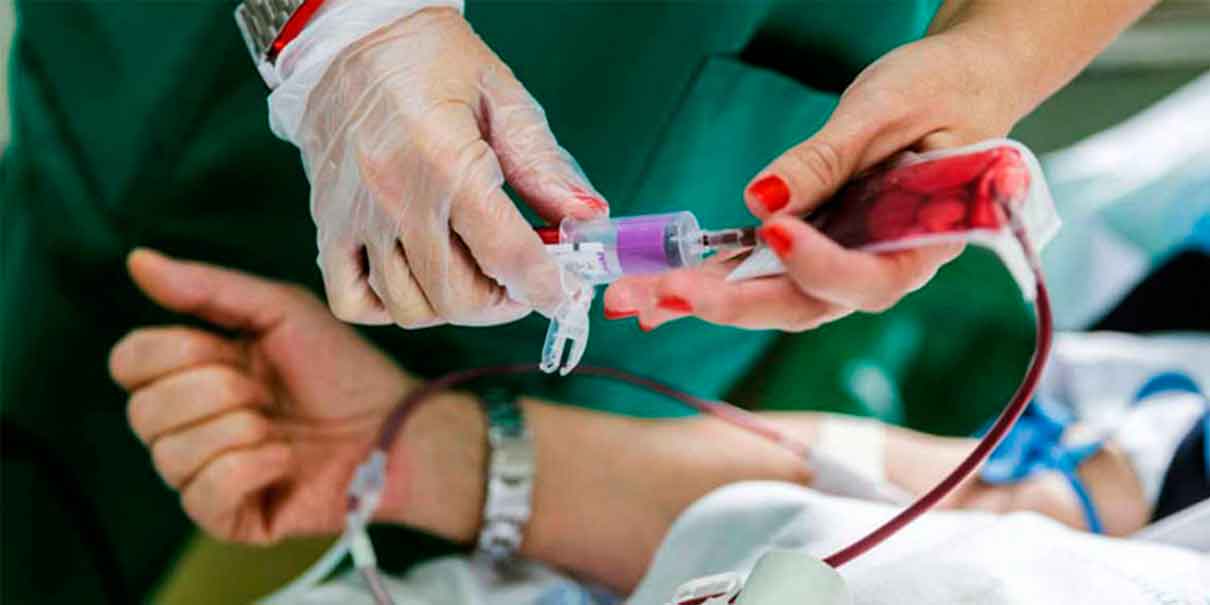 Si fuiste intervenido y recibiste sangre debes esperar 3 meses para vacunarte contra Covid