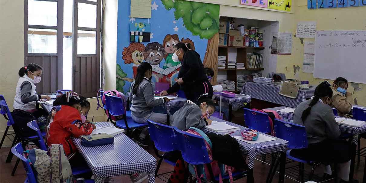 Suman 10 contagios Covid por el regreso a clases presenciales en Puebla