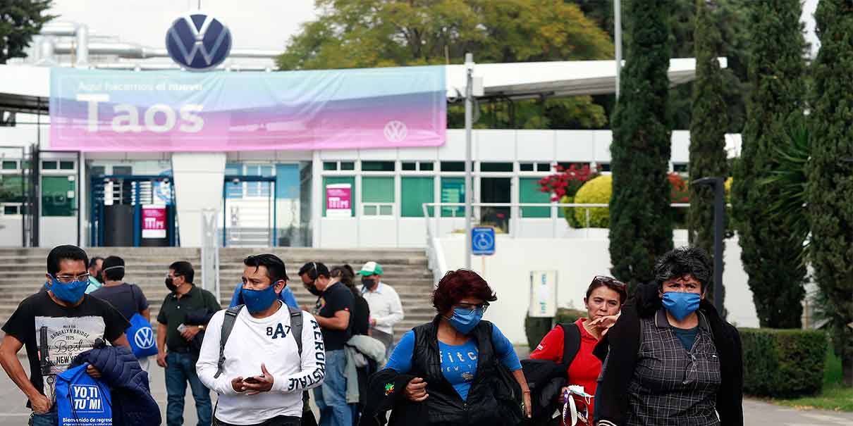 En Puebla, Volkswagen frena producción por desabasto de semiconductores