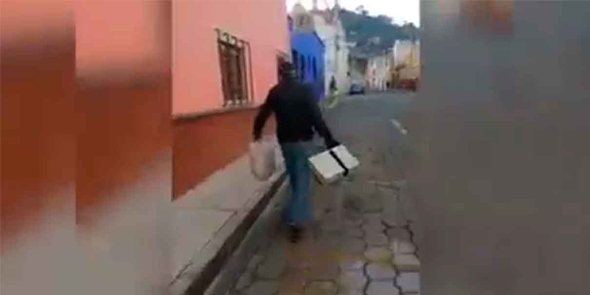 Mujer persigue a ladrón por calles de Atlixco; la policía brilló por su ausencia