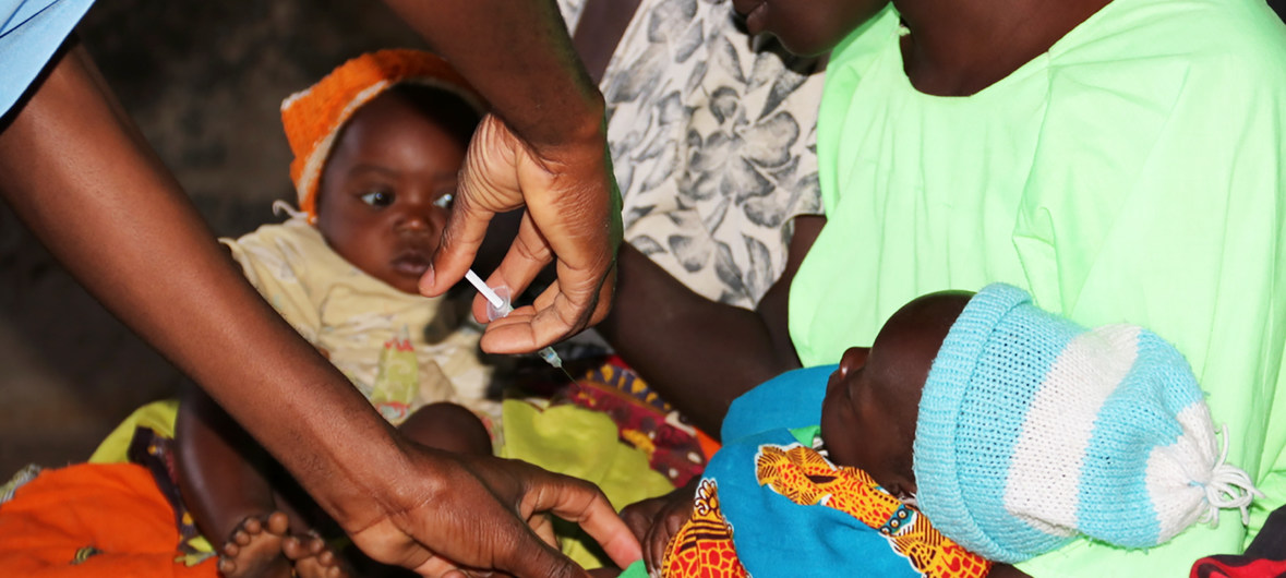 La OMS aprueba la primera vacuna en el mundo contra la malaria
