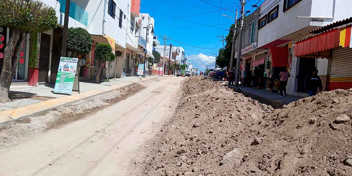 Obras de última hora de Pérez Popoca y deja destruido centro de Tlaxcalancingo