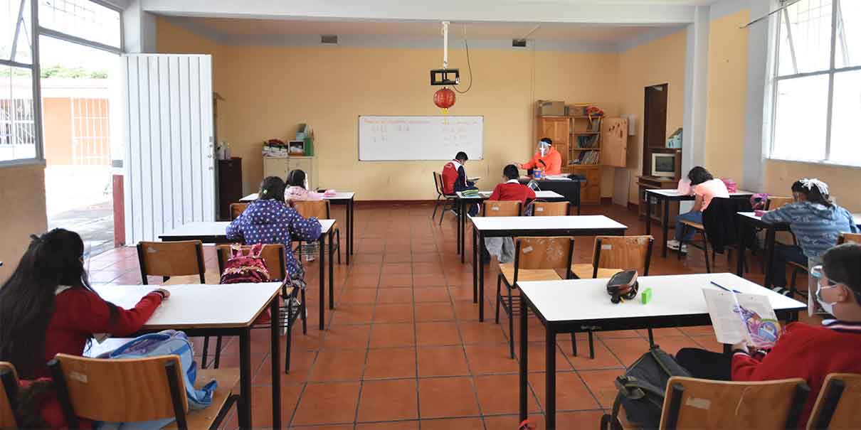 Barbosa pidió a padres de familia mandar a sus hijos a la escuela