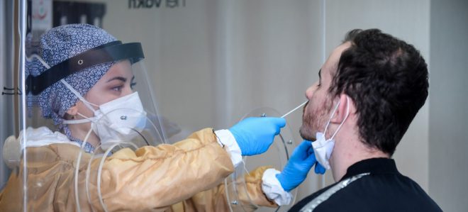 Covid largo, &#8216;el próximo desastre de salud pública&#8217;: 30 % de los sobrevivientes pueden padecerlo