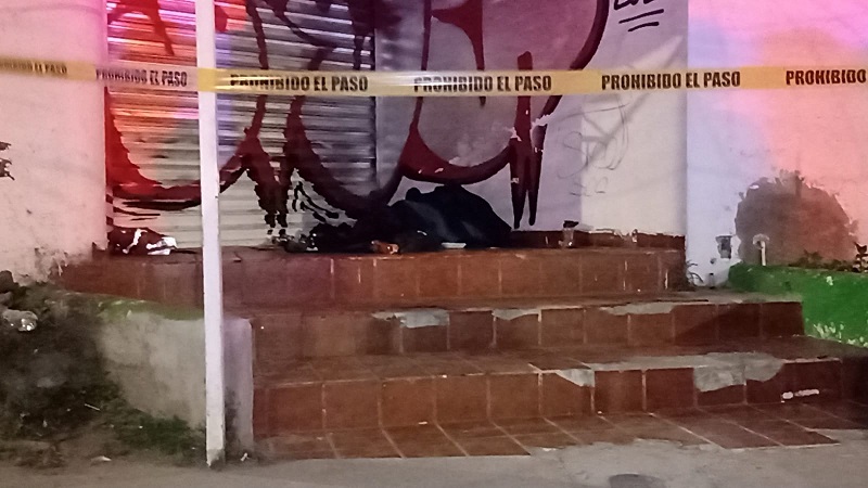 Hombre de 47 años murió en la vía pública en Aguascalientes