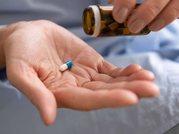 Autoridad europea aprueba uso de emergencia de pastillas anticovid de Merck