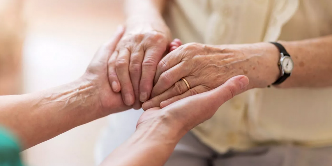 Archivo. La mujer y su difunto esposo presuntamente compraron un hijo por 1,000 dólares. (Foto: Piksel/Getty)