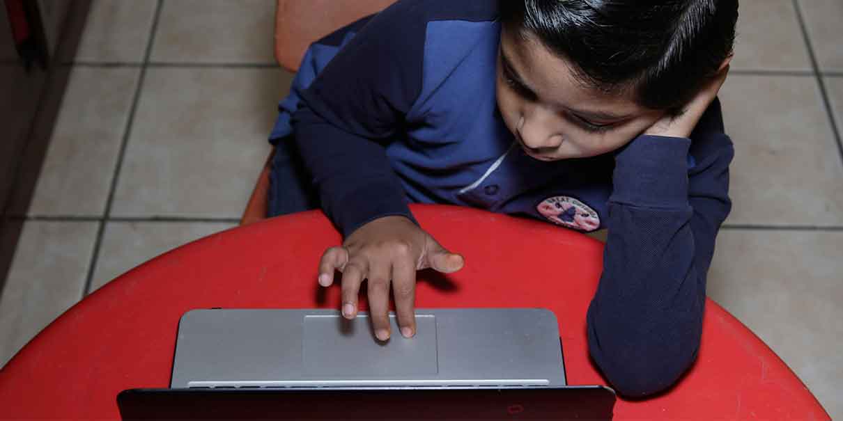 Ya son menos los alumnos poblanos que toman clases virtuales
