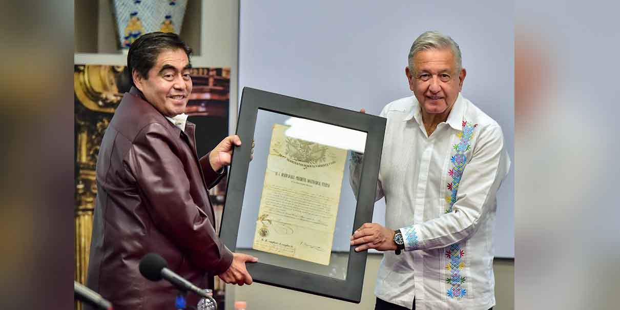 AMLO sólo evaluó programa Bienestar Puebla; manifestantes no fueron atendidos